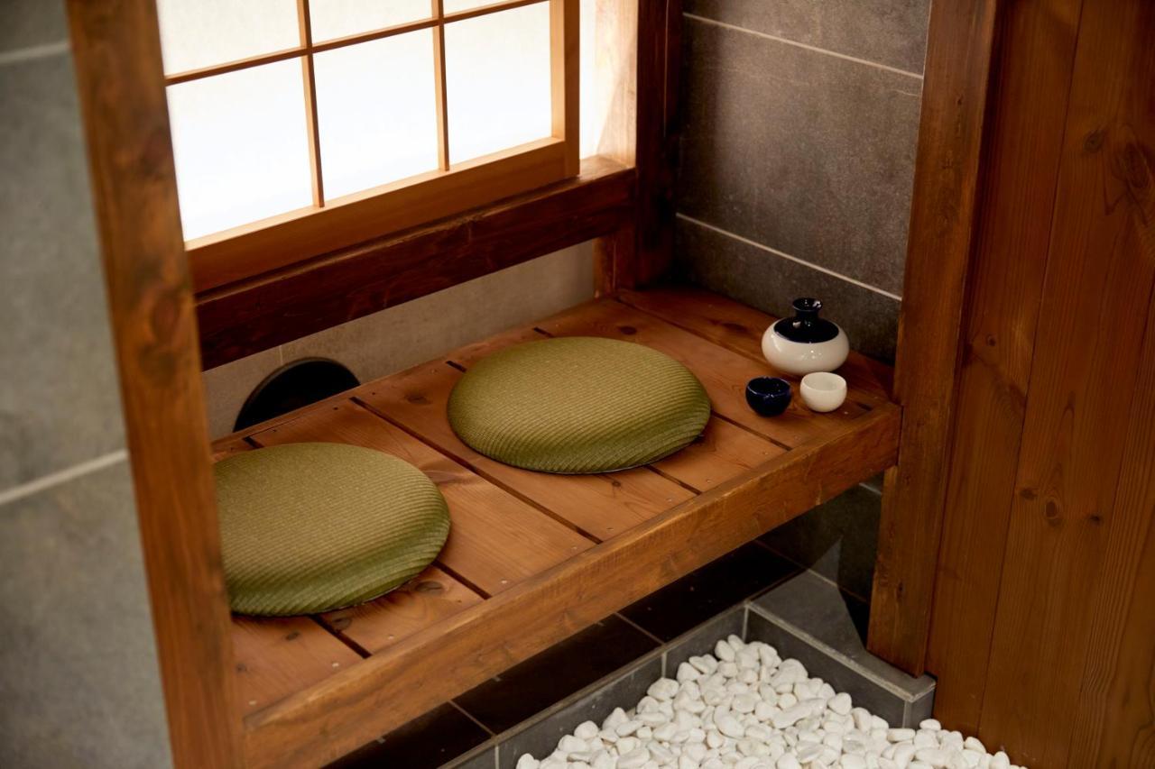 古今 天下茶屋 With A Private Parking Lot And A Half Open-Air Bath And Direct To Kix Villa Osaka Exterior photo
